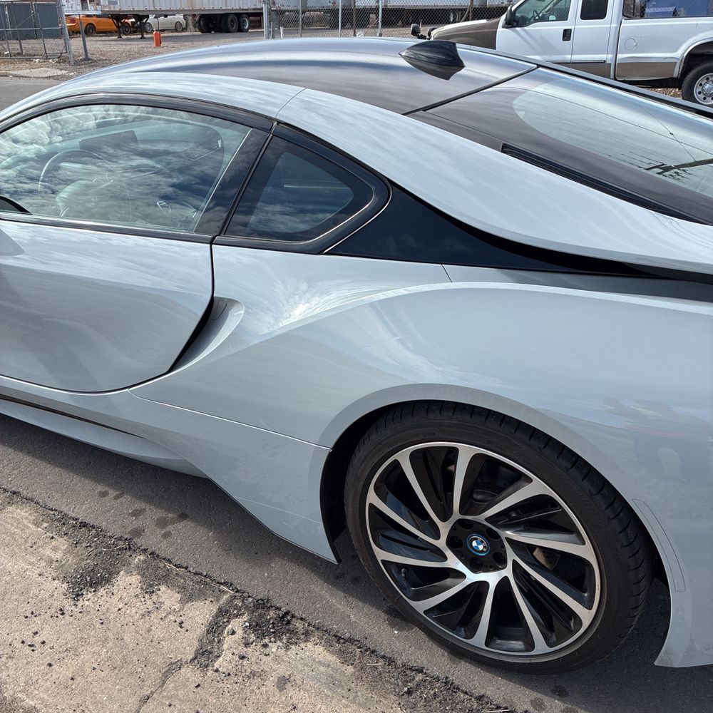 2016 BMW i8 - Image 19