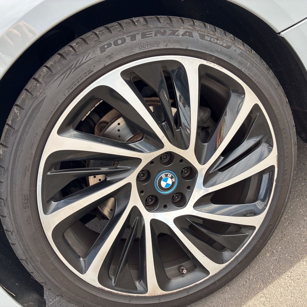 2016 BMW i8 - Image 23