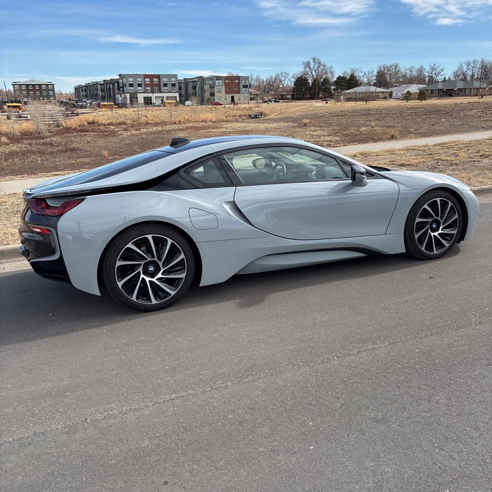 2016 BMW i8 - Image 26