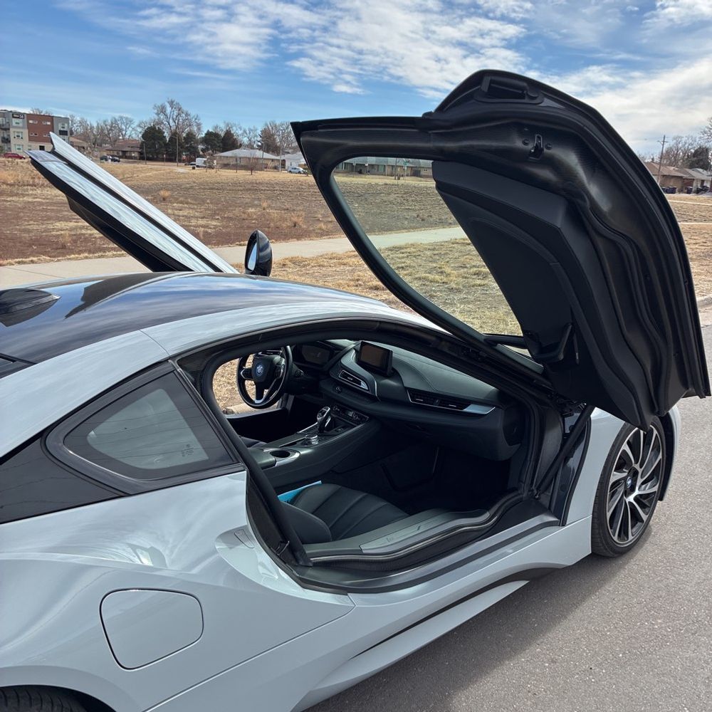 2016 BMW i8 - Image 41