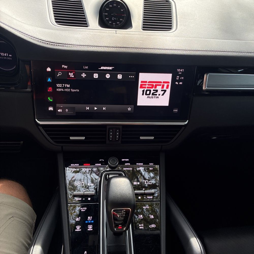 2023 Porsche Cayenne - Image 14