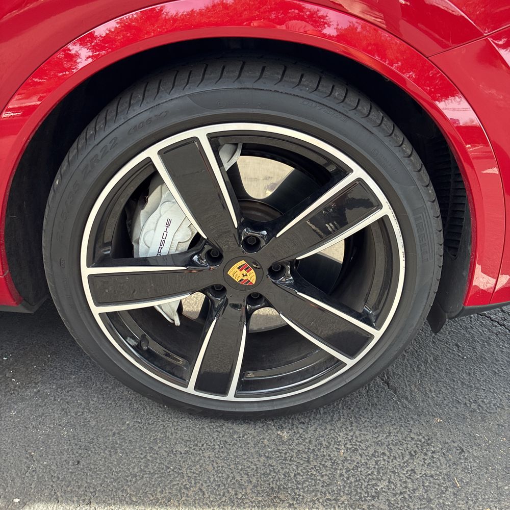 2023 Porsche Cayenne - Image 20