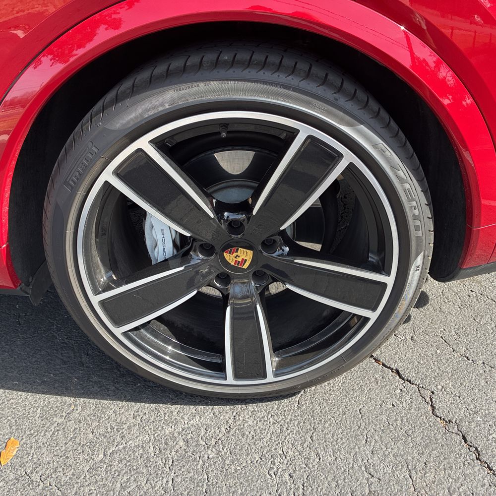 2023 Porsche Cayenne - Image 34