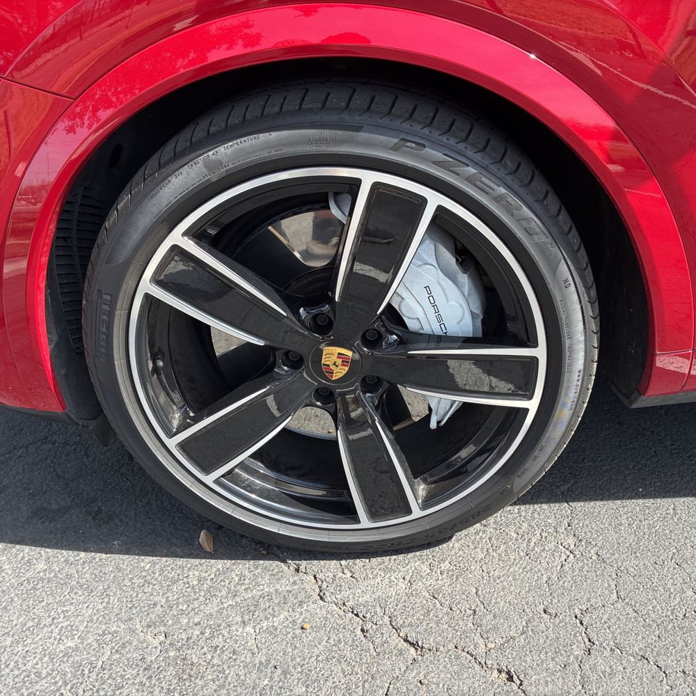 2023 Porsche Cayenne - Image 46