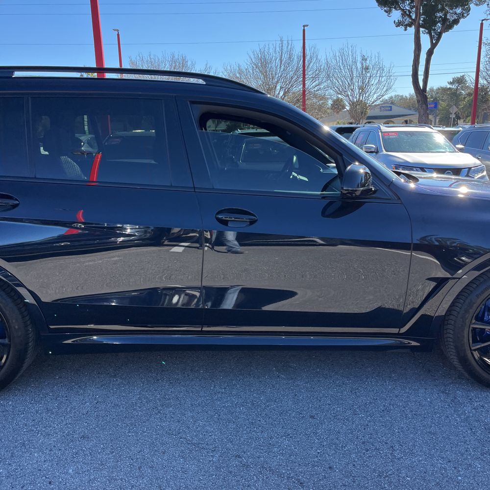 2023 BMW X7 - Image 12