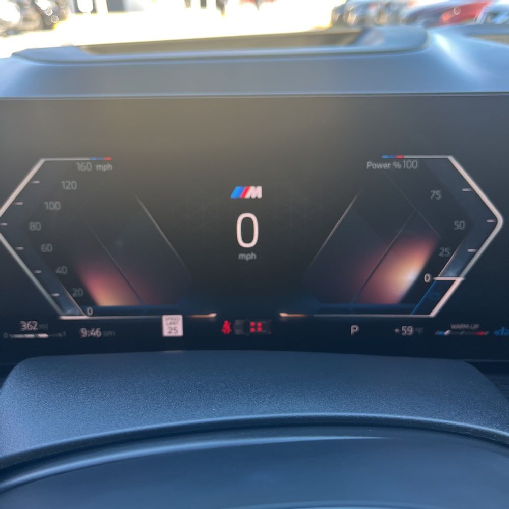 2023 BMW X7 - Image 21