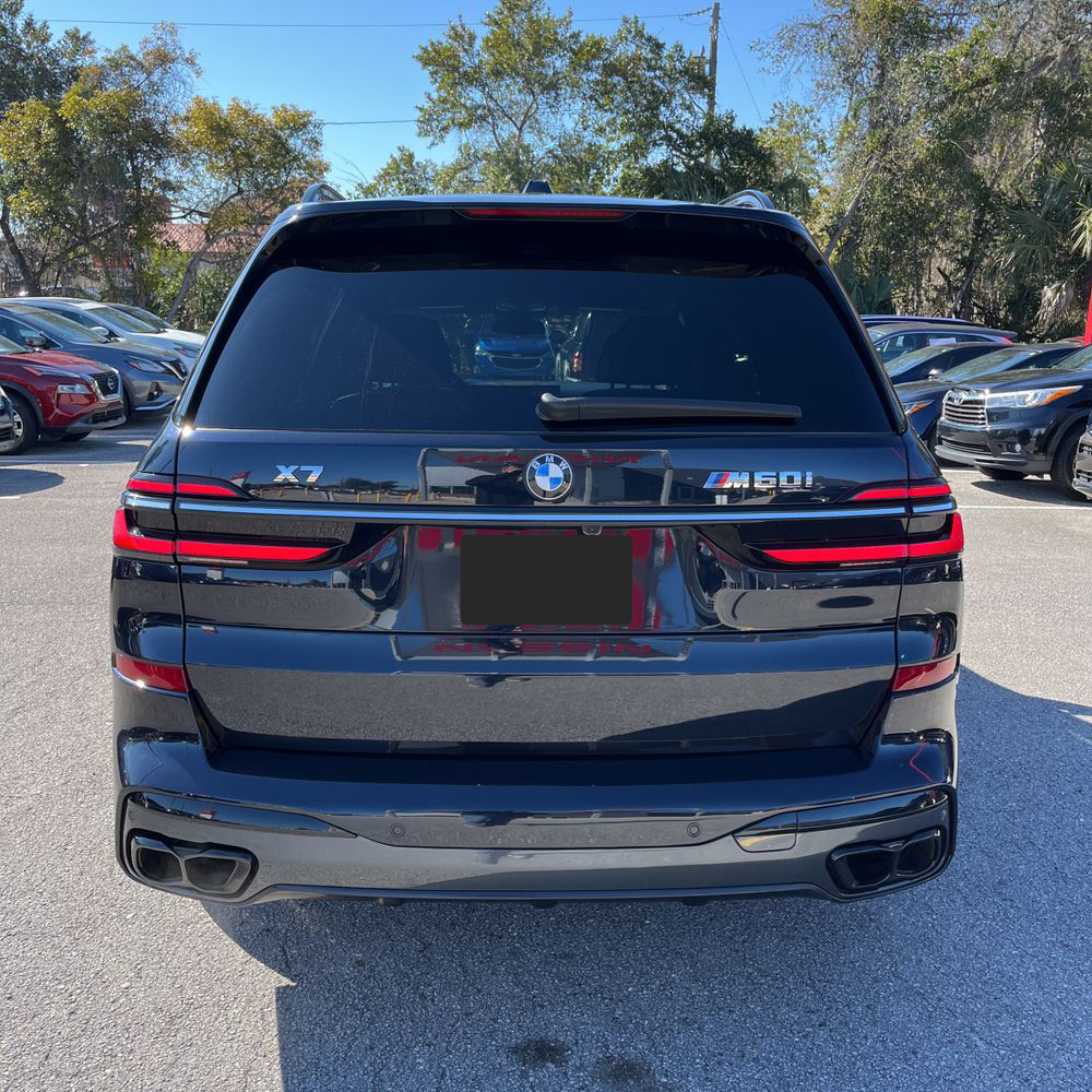 2023 BMW X7 - Image 23