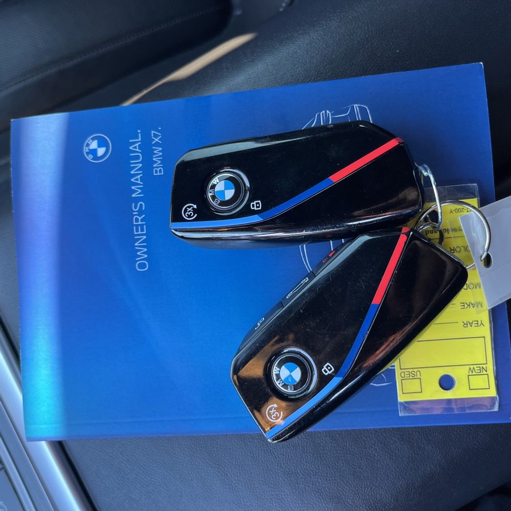 2023 BMW X7 - Image 27