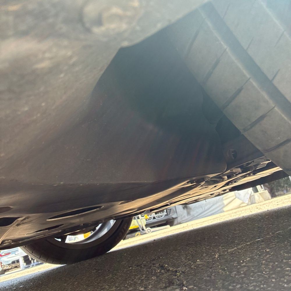 2023 BMW M8 Cabriolet - Image 4