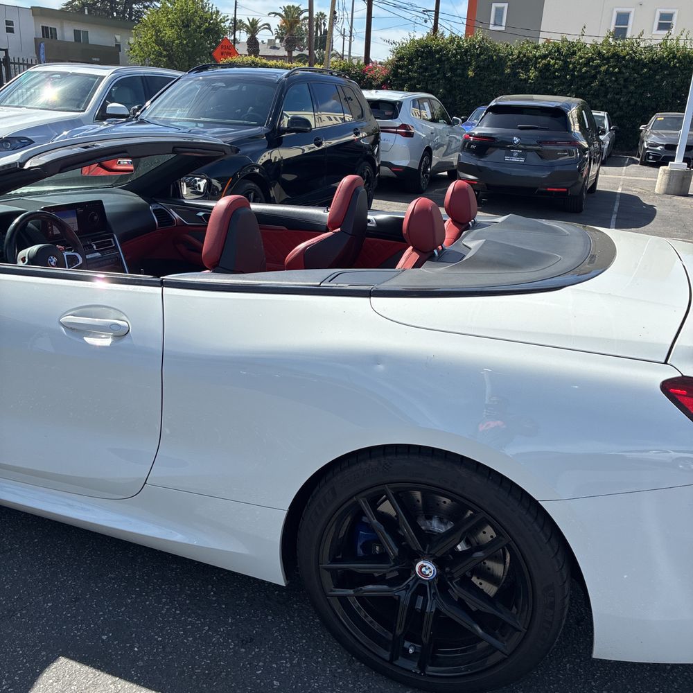 2023 BMW M8 Cabriolet - Image 13