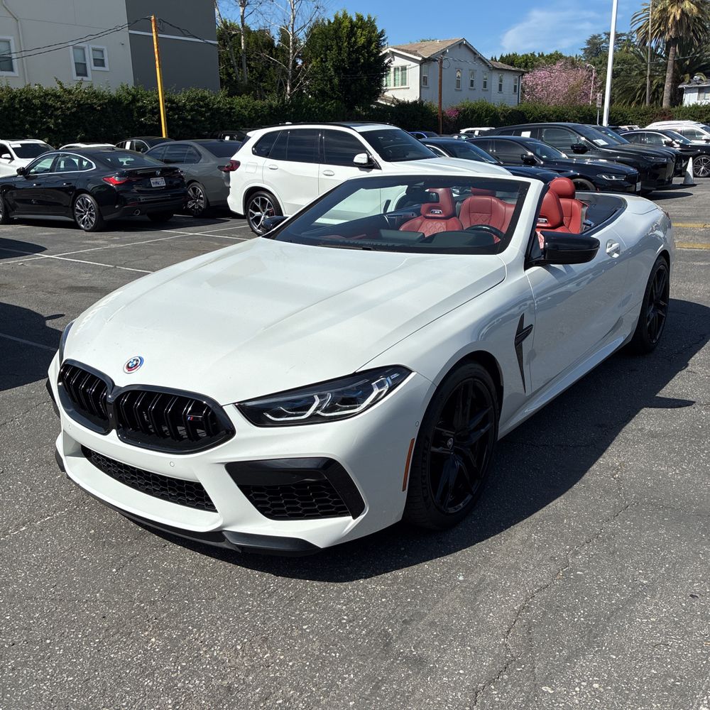 2023 BMW M8 Cabriolet