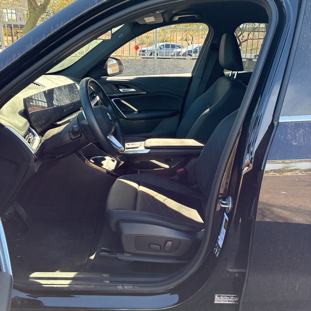 2025 BMW X1 - Image 29