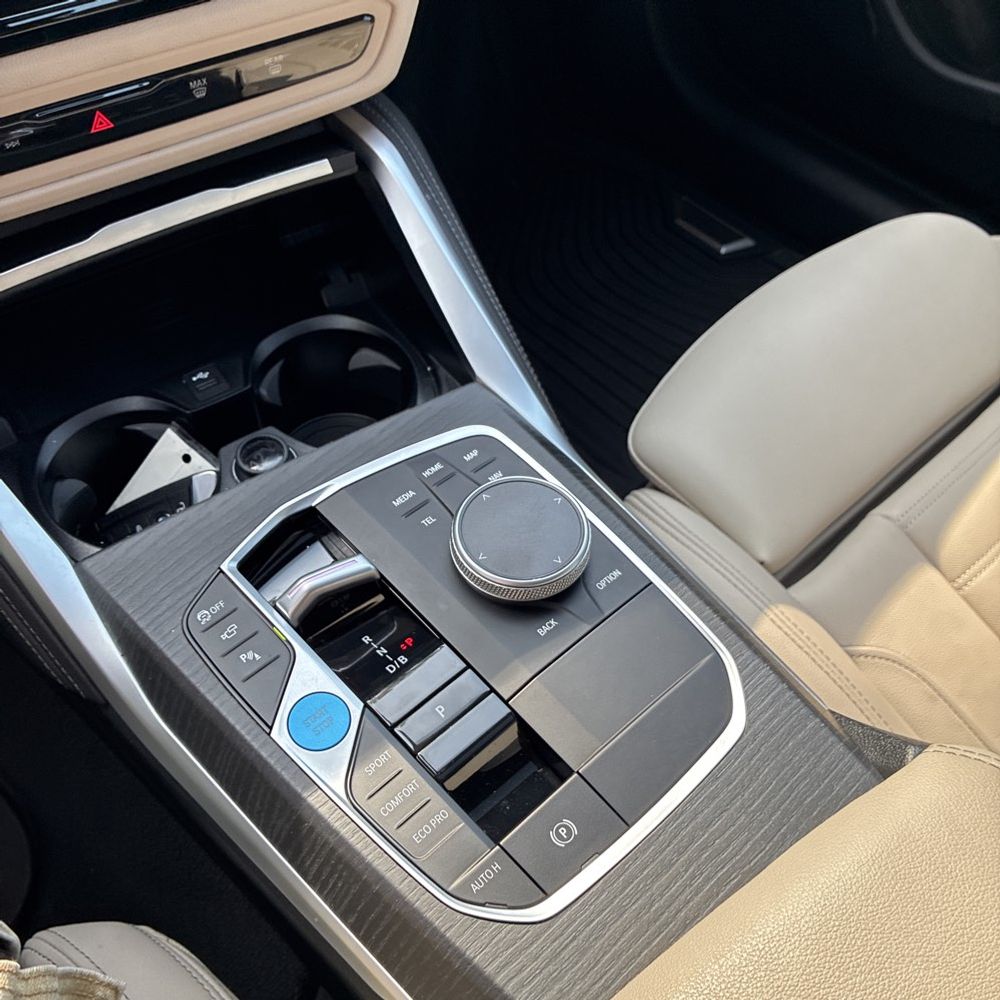 2025 BMW i4 Gran Coupe - Image 30