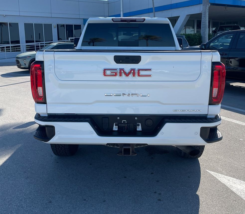 2022 GMC Sierra 2500HD - Image 17
