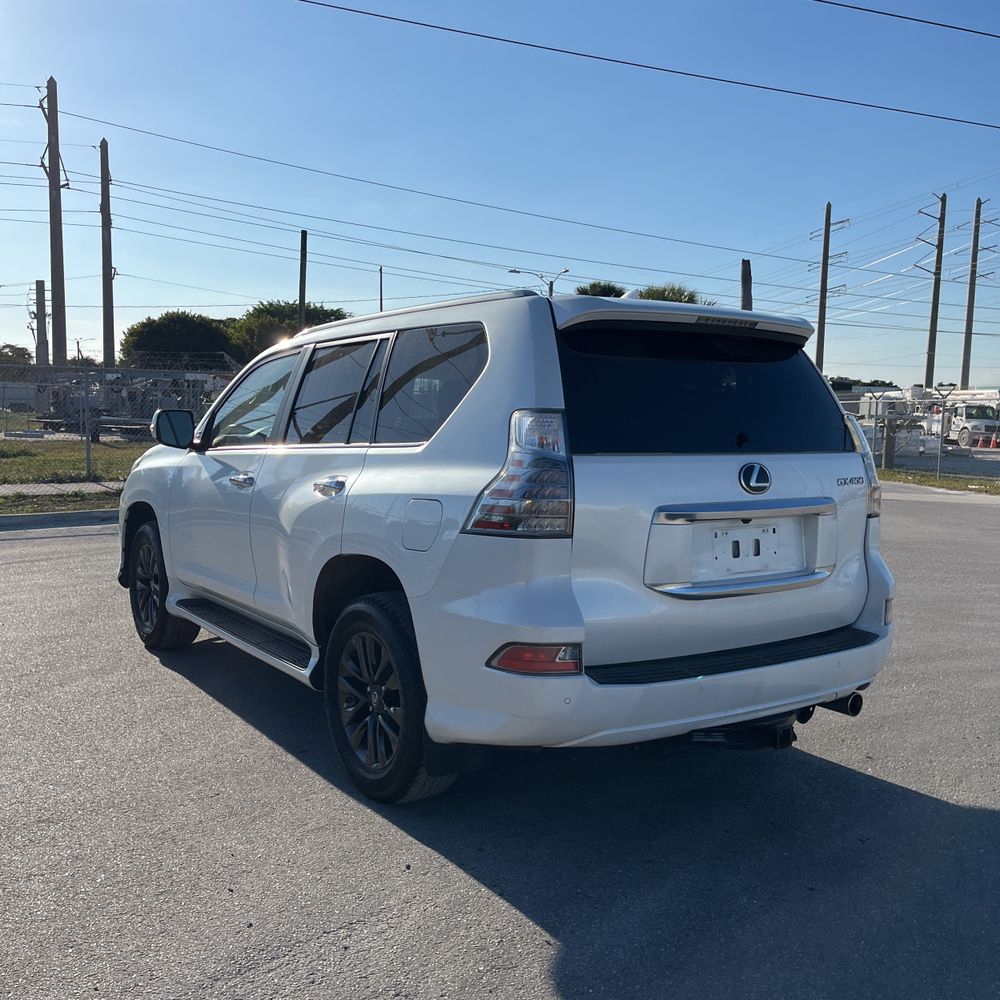 2023 Lexus GX 460 Base - Image 2
