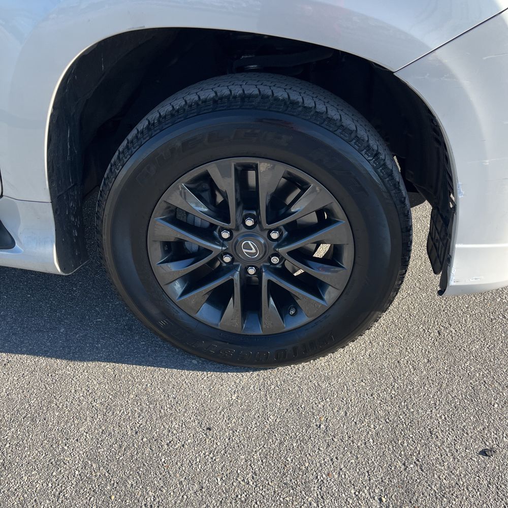 2023 Lexus GX 460 Base - Image 32