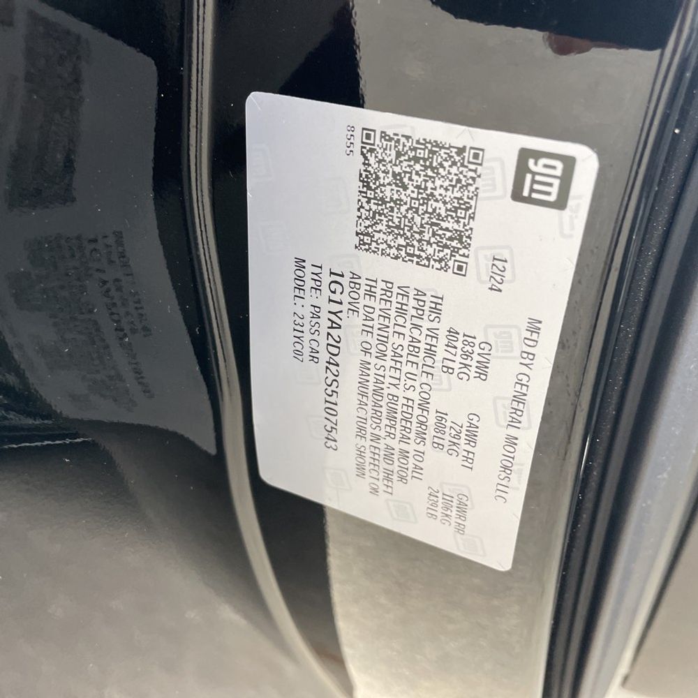 2025 Chevrolet Corvette - Image 7