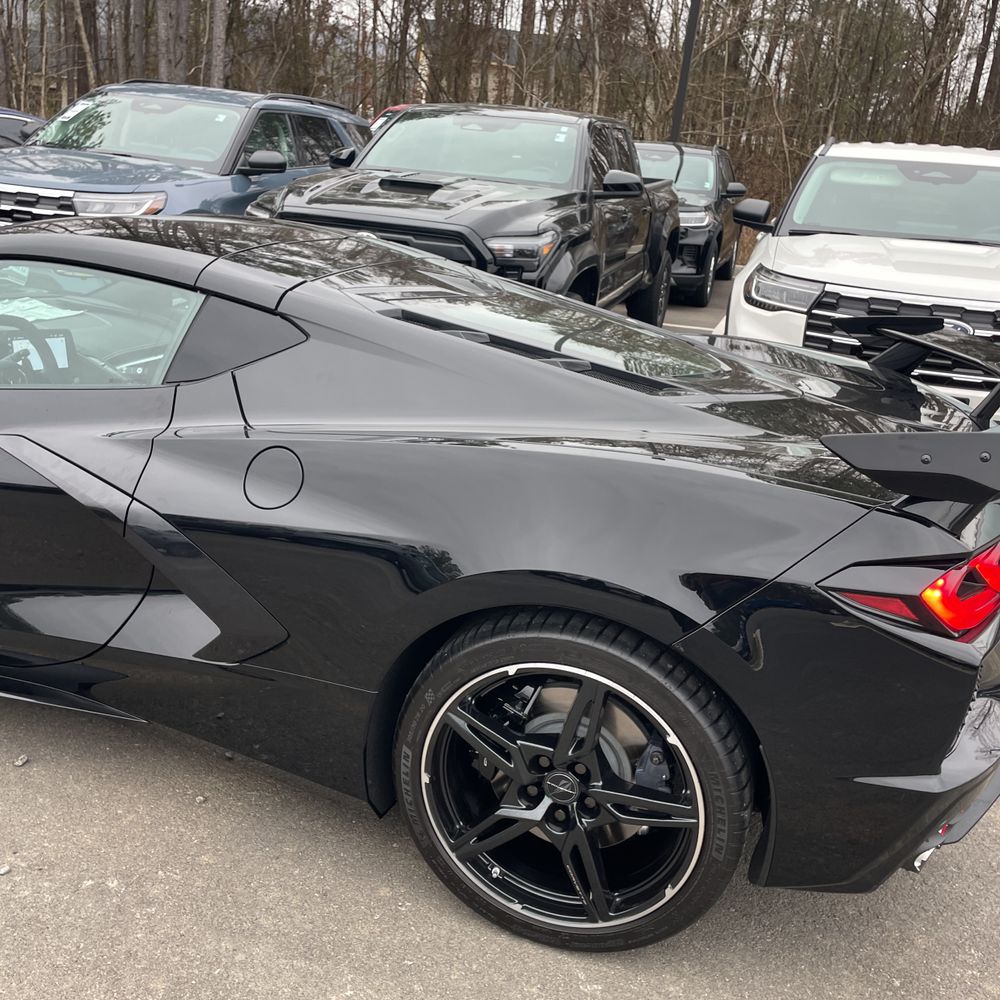 2025 Chevrolet Corvette - Image 27