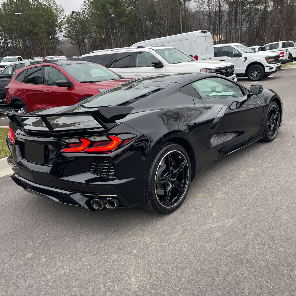 2025 Chevrolet Corvette - Image 29