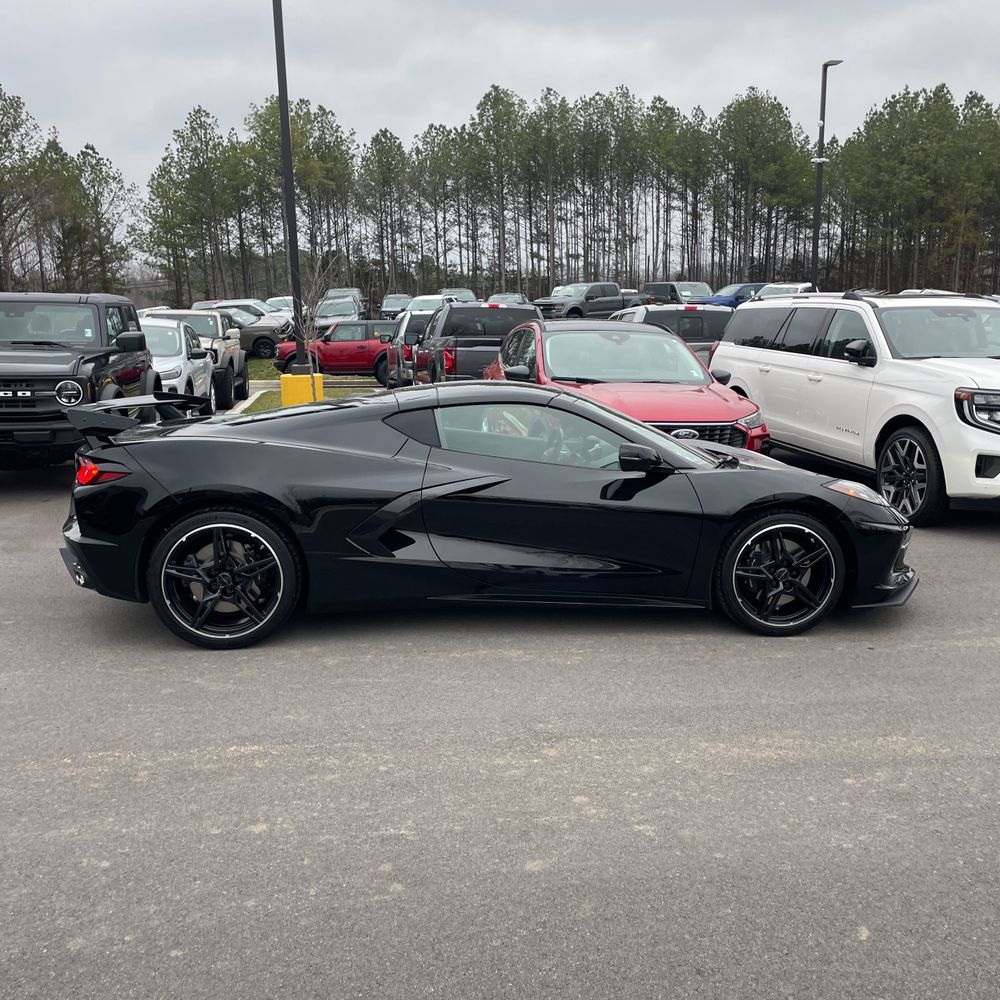 2025 Chevrolet Corvette - Image 34