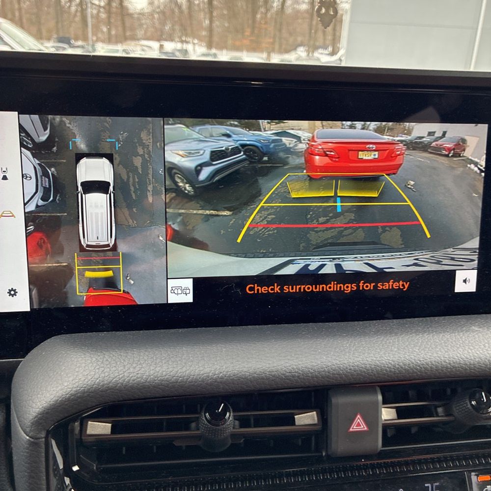 2024 Toyota Land Cruiser - Image 10