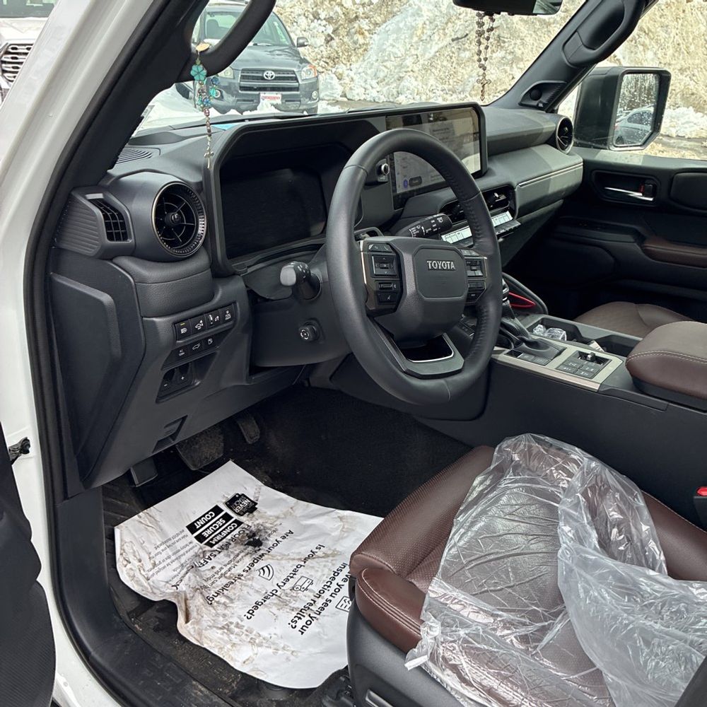 2024 Toyota Land Cruiser - Image 13