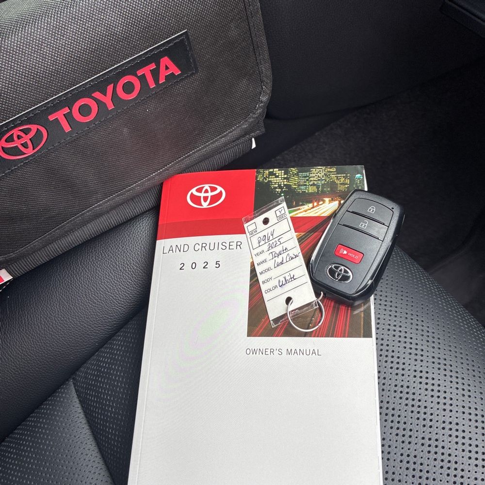 2025 Toyota Land Cruiser - Image 4