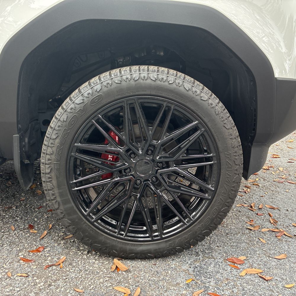 2025 Toyota Land Cruiser - Image 7