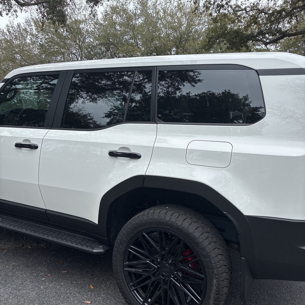 2025 Toyota Land Cruiser - Image 28