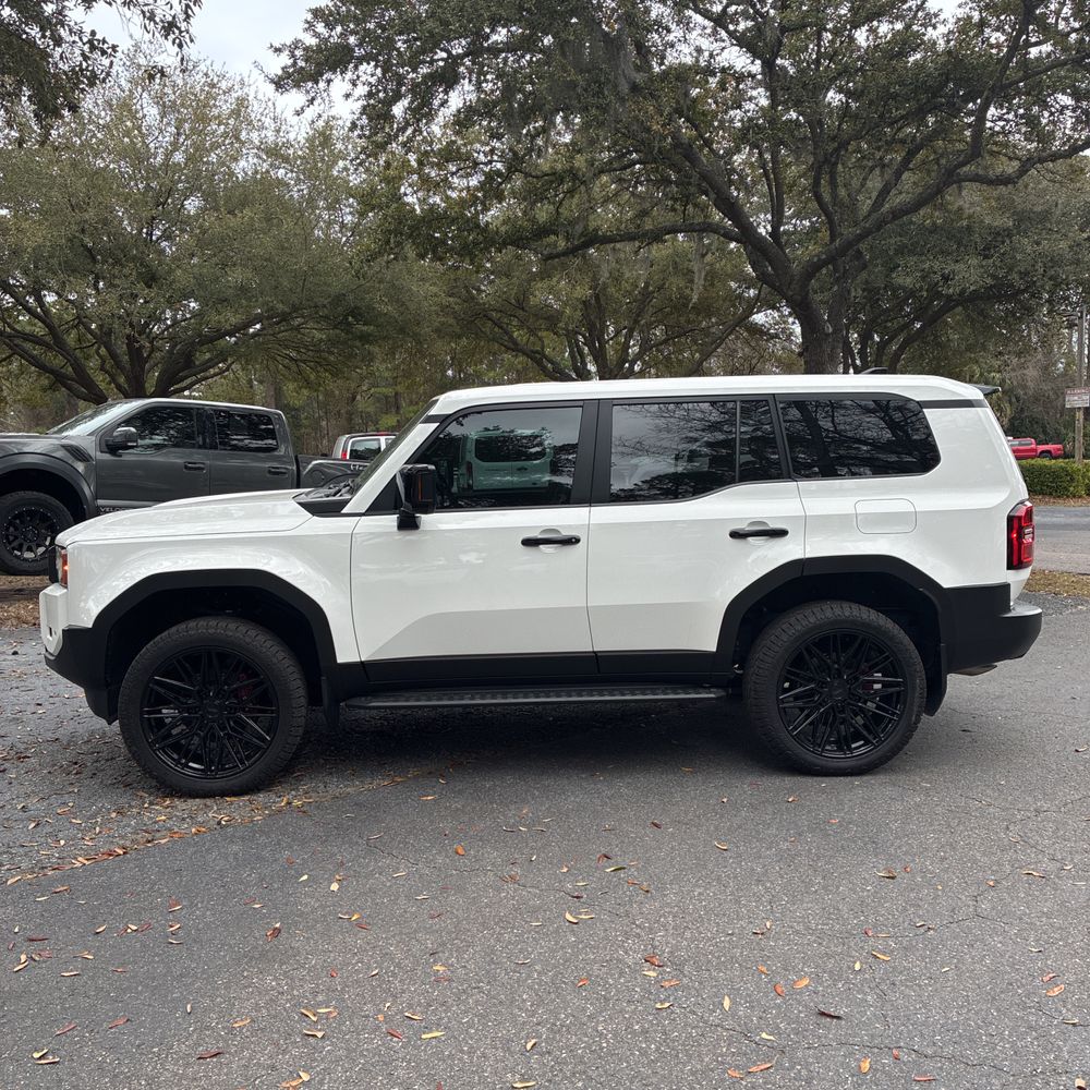 2025 Toyota Land Cruiser - Image 41