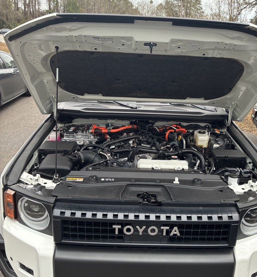 2025 Toyota Land Cruiser - Image 49