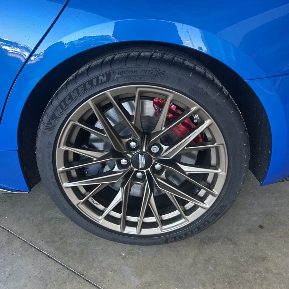 2024 Cadillac CT5-V - Image 10