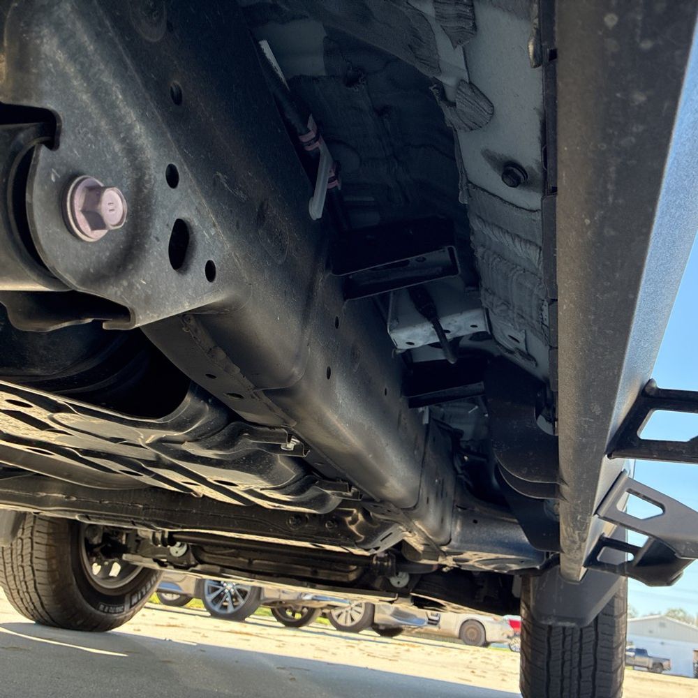 2025 Toyota Land Cruiser - Image 9