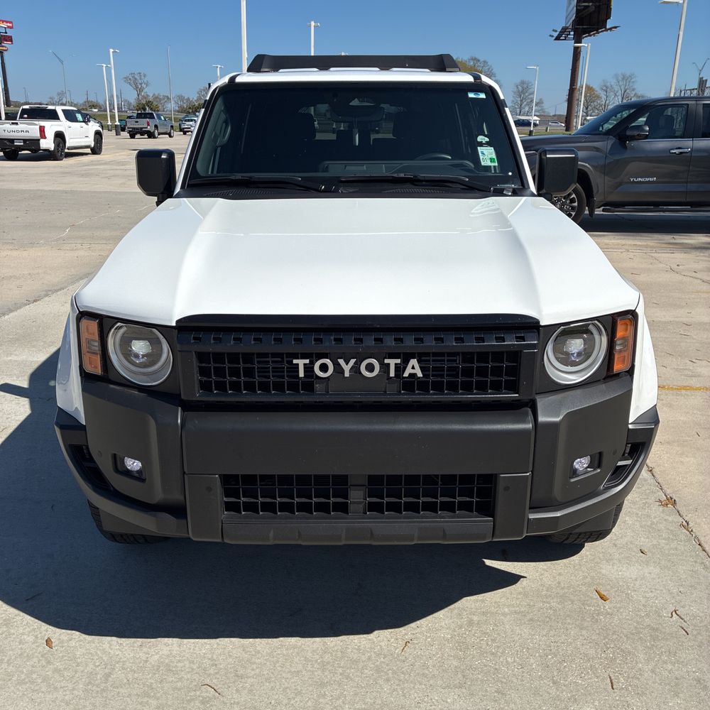 2025 Toyota Land Cruiser - Image 14