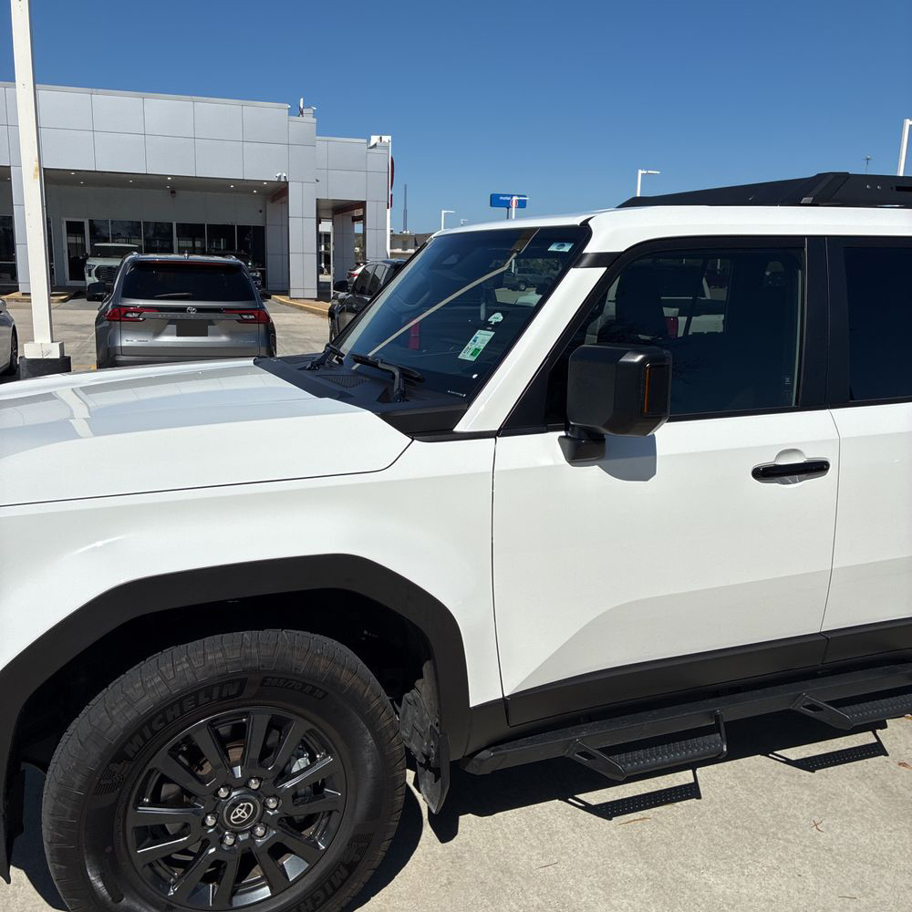 2025 Toyota Land Cruiser - Image 38