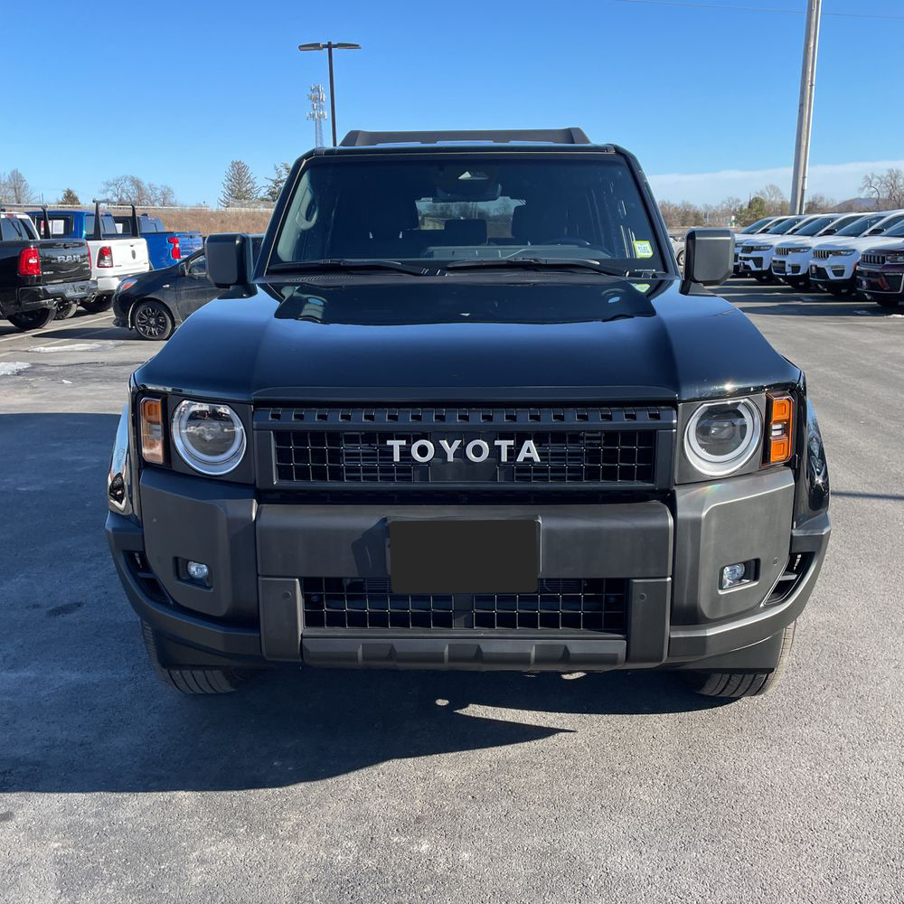 2025 Toyota Land Cruiser - Image 2