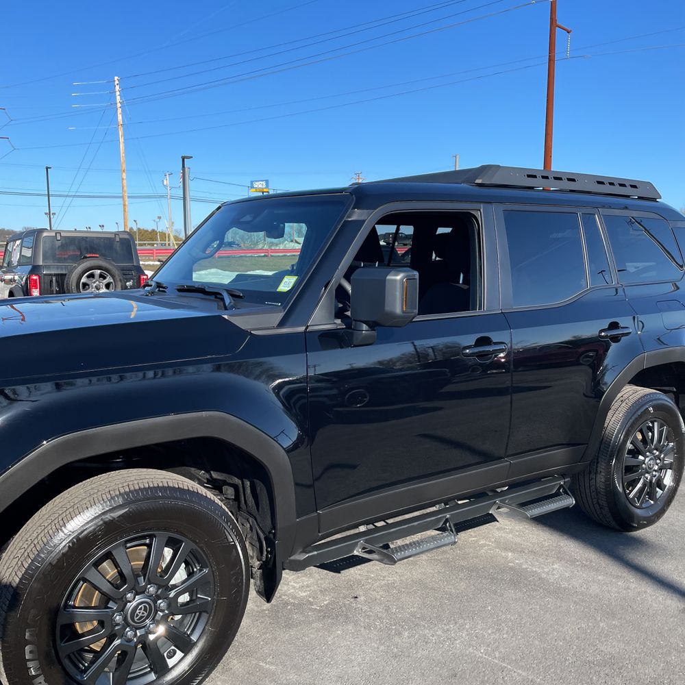 2025 Toyota Land Cruiser - Image 5