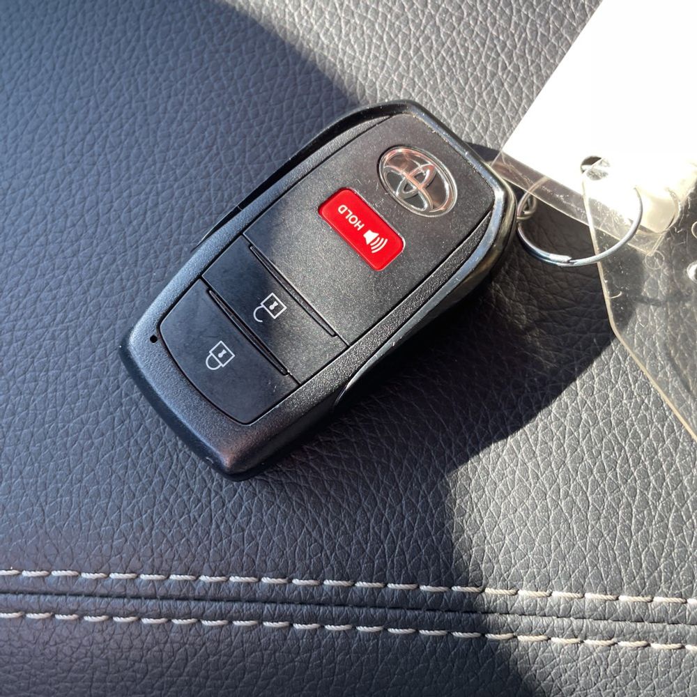 2025 Toyota Land Cruiser - Image 13