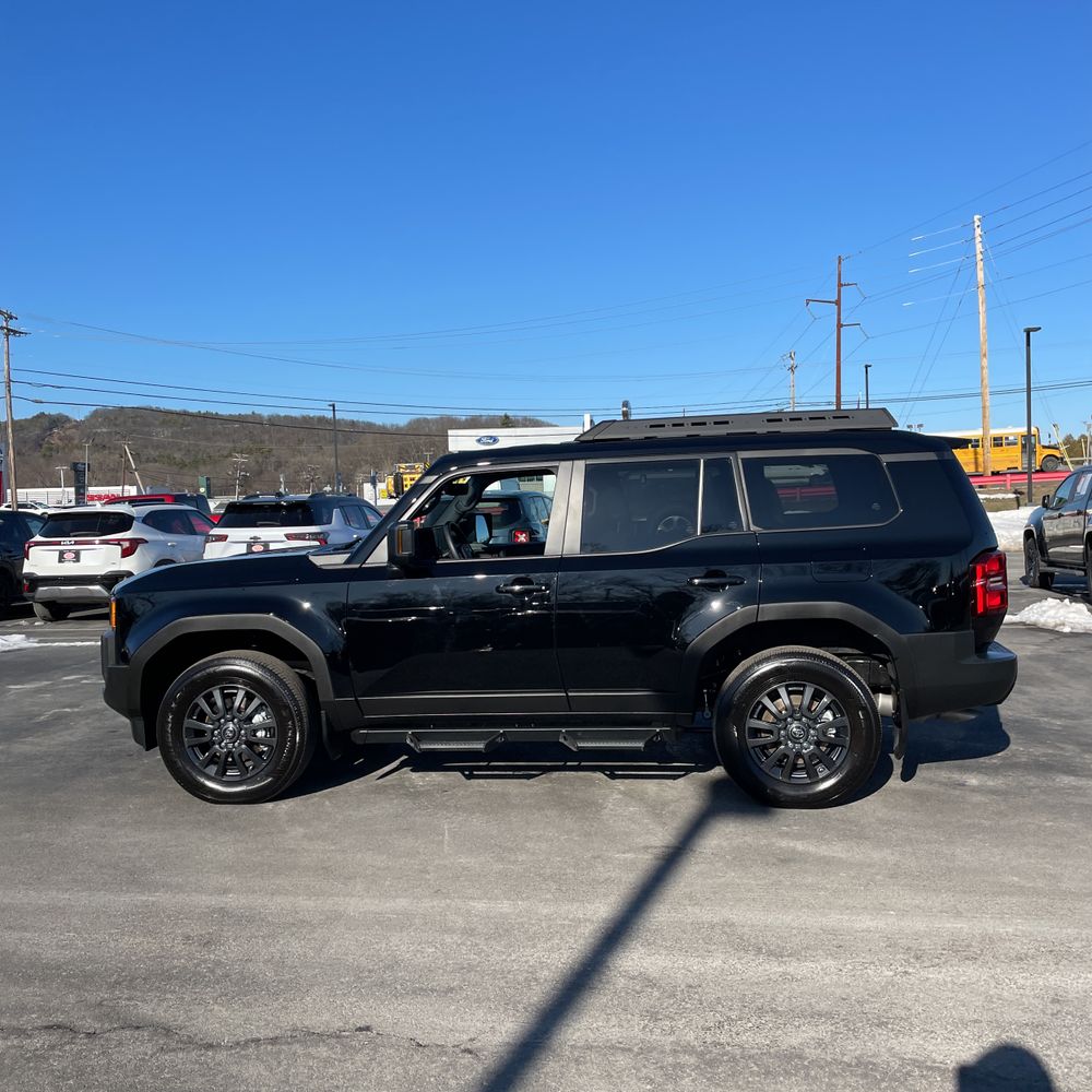 2025 Toyota Land Cruiser - Image 17