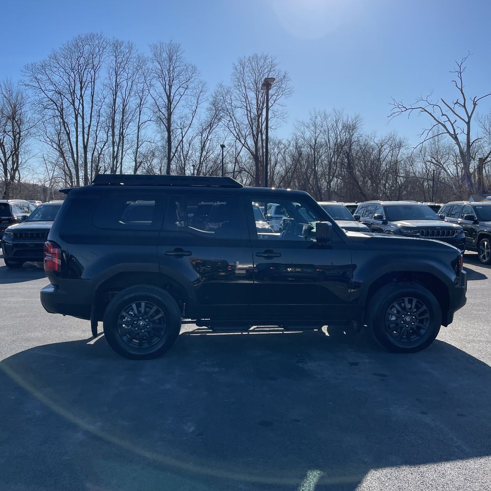 2025 Toyota Land Cruiser - Image 30