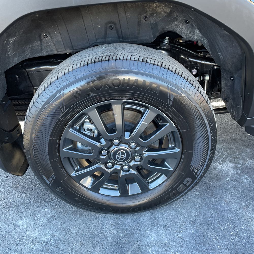 2025 Toyota Land Cruiser - Image 31