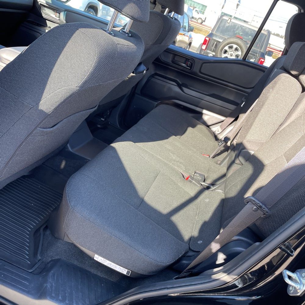 2025 Toyota Land Cruiser - Image 38