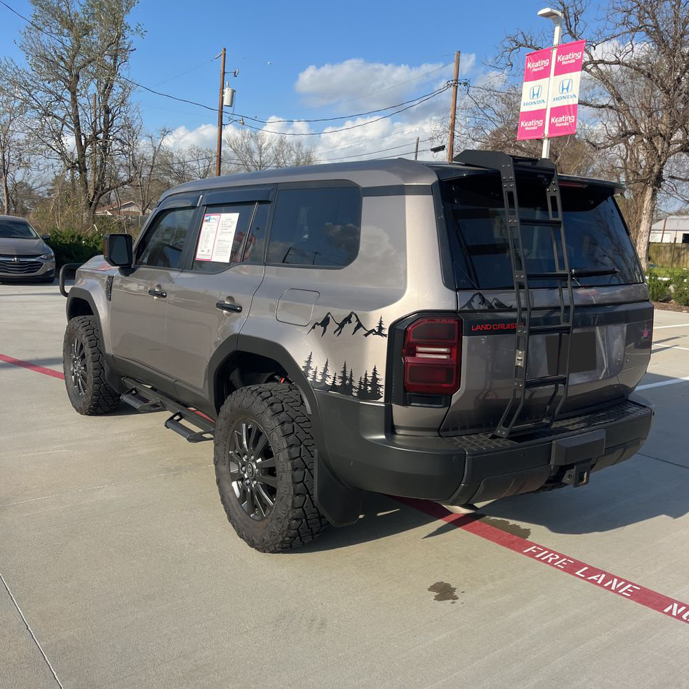 2024 Toyota Land Cruiser - Image 4