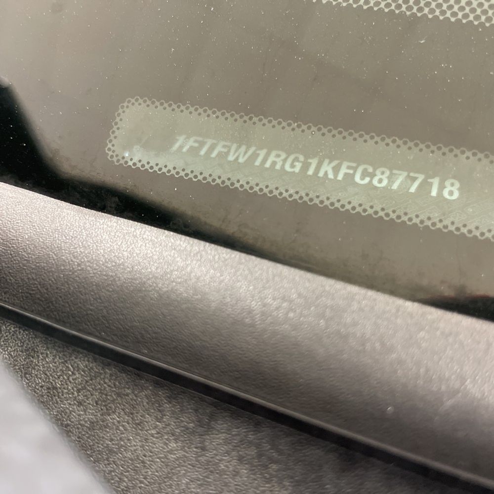 2019 Ford F-150 - Image 12