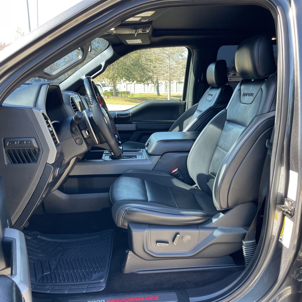 2019 Ford F-150 - Image 24