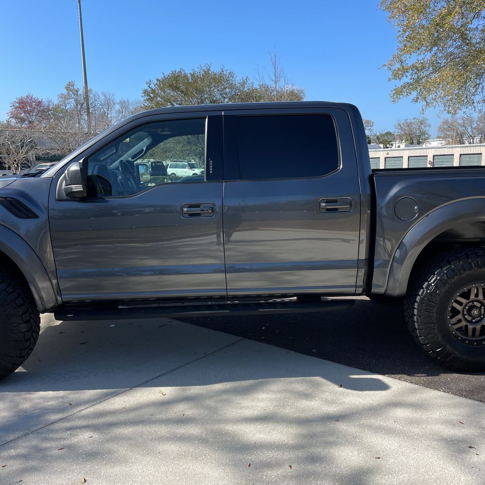 2019 Ford F-150 - Image 32