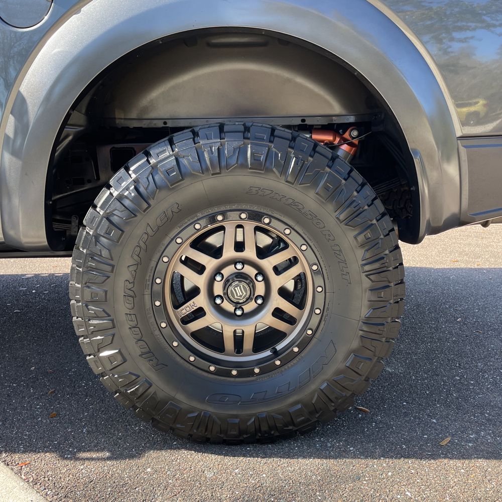 2019 Ford F-150 - Image 40