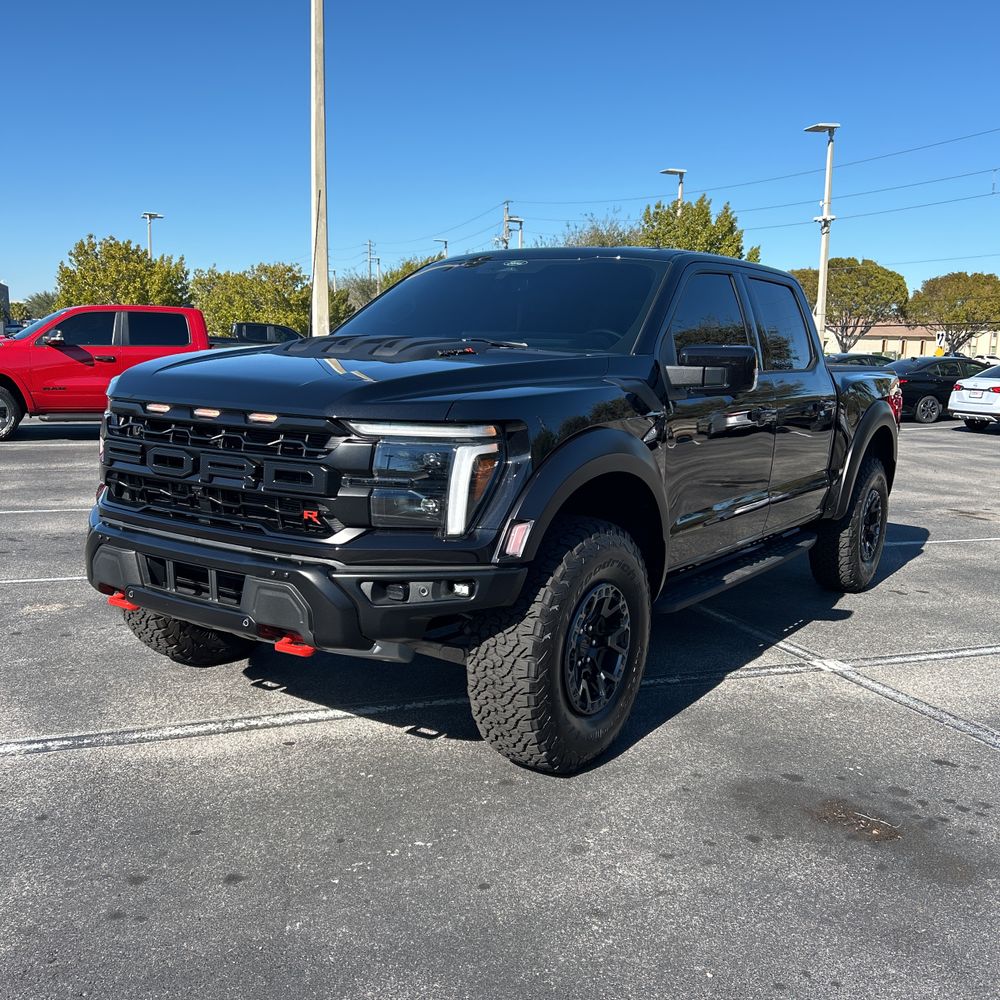 2025 Ford F-150 - Image 9