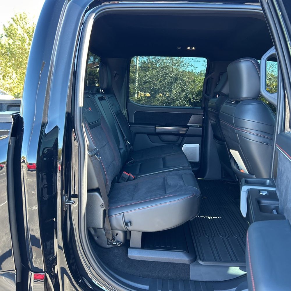2025 Ford F-150 - Image 37