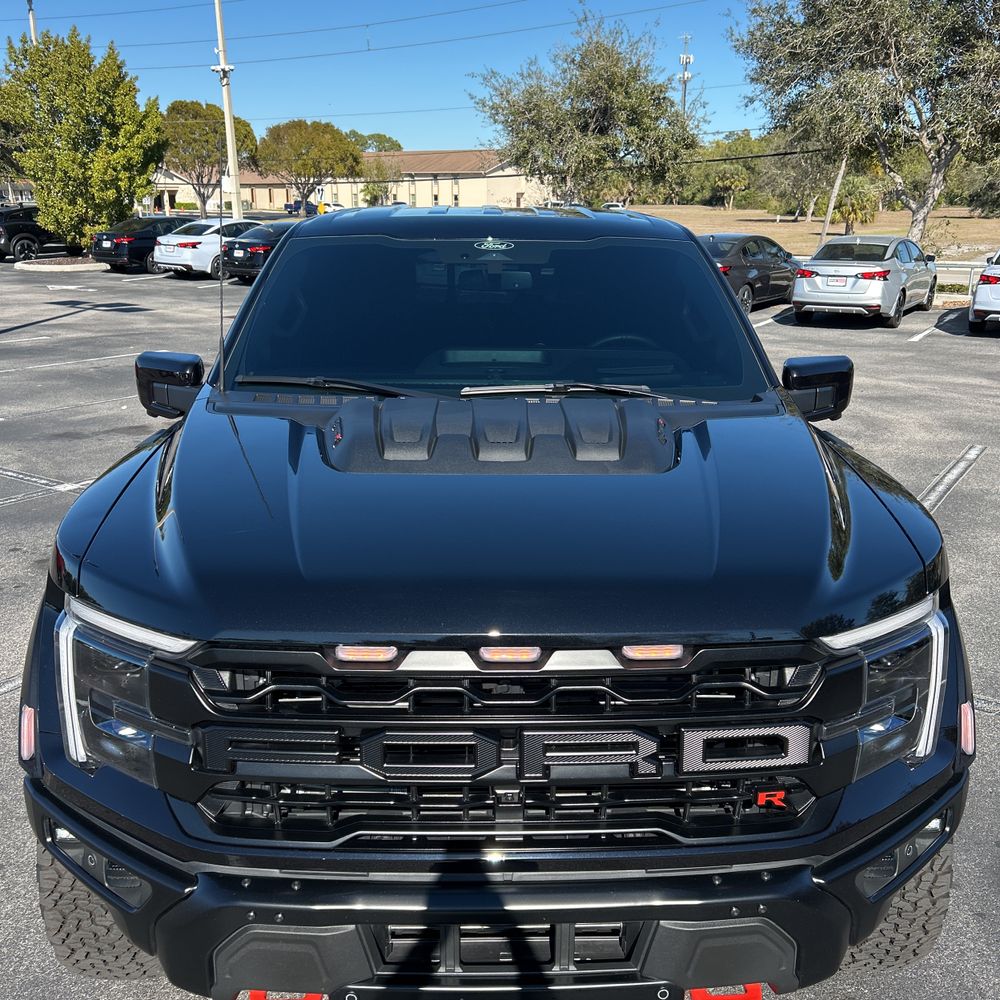 2025 Ford F-150 - Image 43